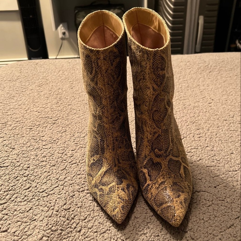 Heeled snake print boots